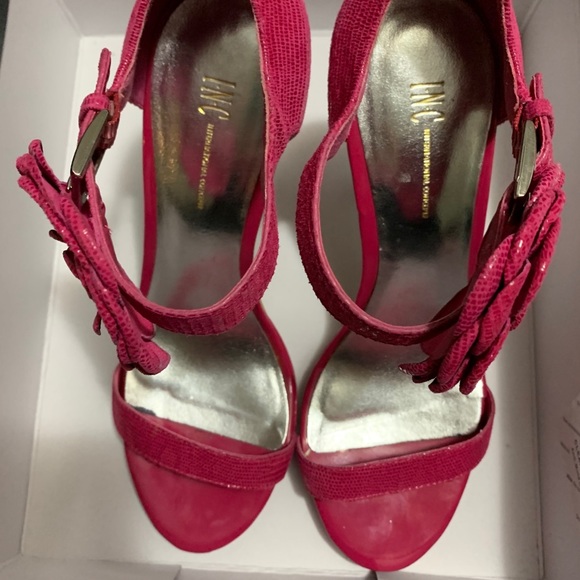 Shoes - Picture 6 of 10